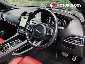 Used Jaguar F-Pace 2018 for sale - 76748296: Photo