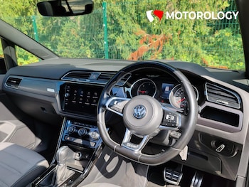 Used Volkswagen Touran 2017 for sale - 79504712: Photo