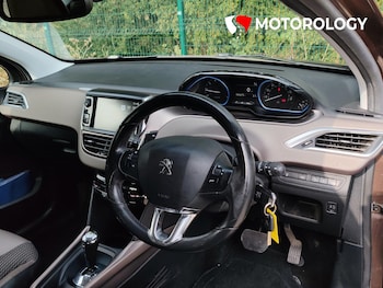 Used Peugeot 2008 2014 for sale - 77746253: Photo