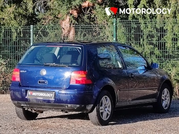 Used Volkswagen Golf 2002 for sale - 77160790: Photo