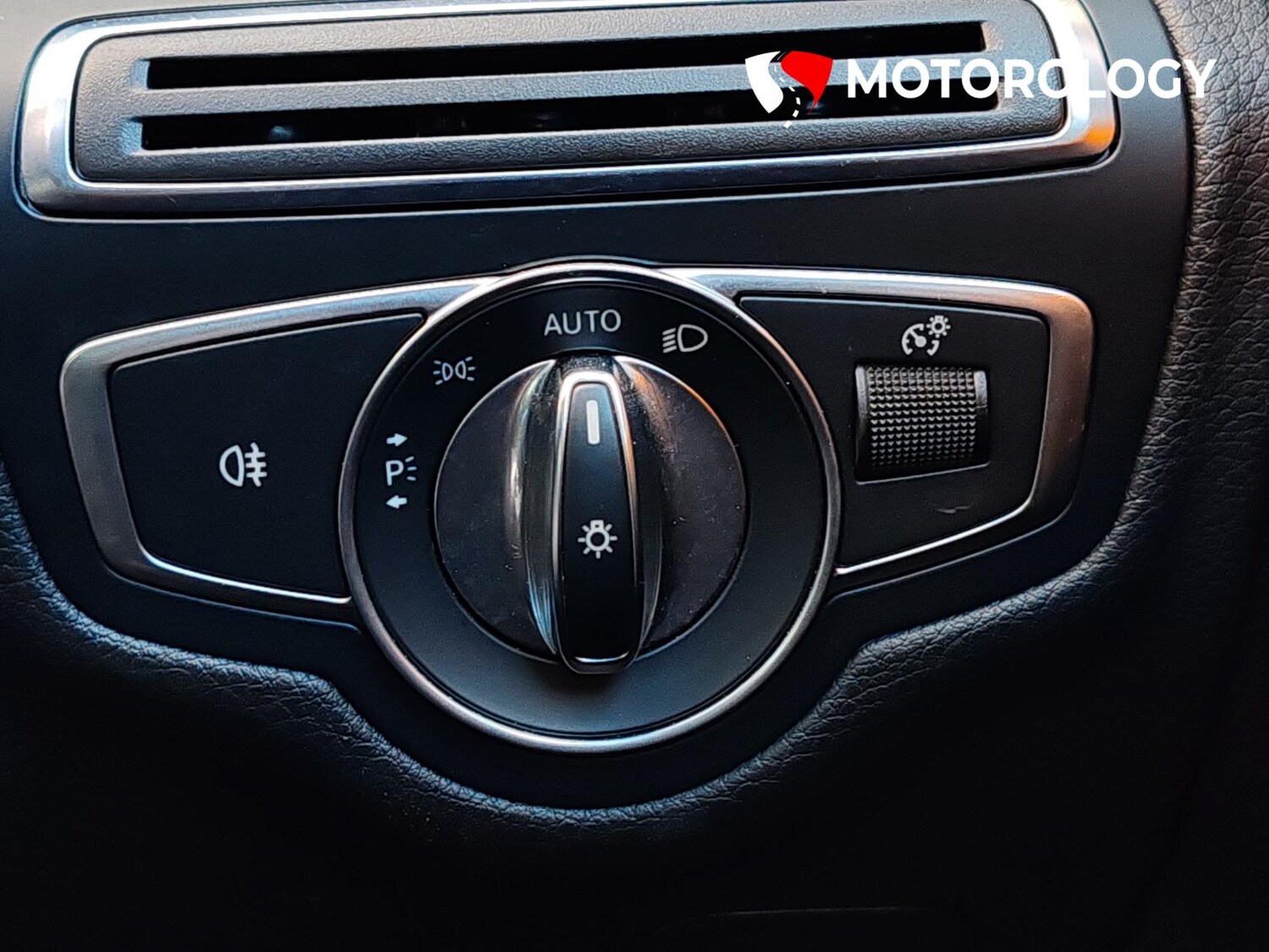 Used Mercedes-Benz C Class 2017 for sale - 76669935: Photo 38