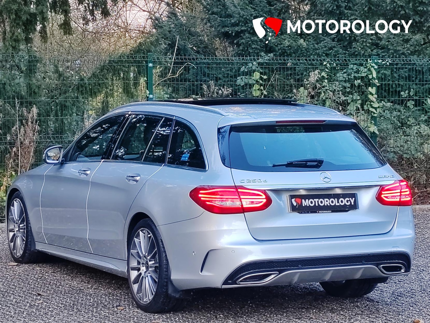 Used Mercedes-Benz C Class 2017 for sale - 76669935: Photo 4