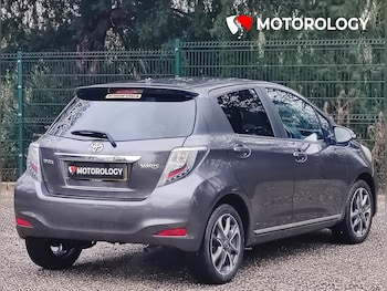 Used Toyota Yaris 2013 for sale - 77261859: Photo