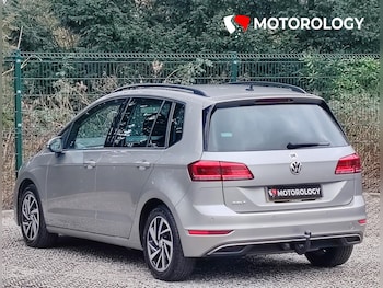 Used Volkswagen Golf SV 2019 for sale - 77653314: Photo