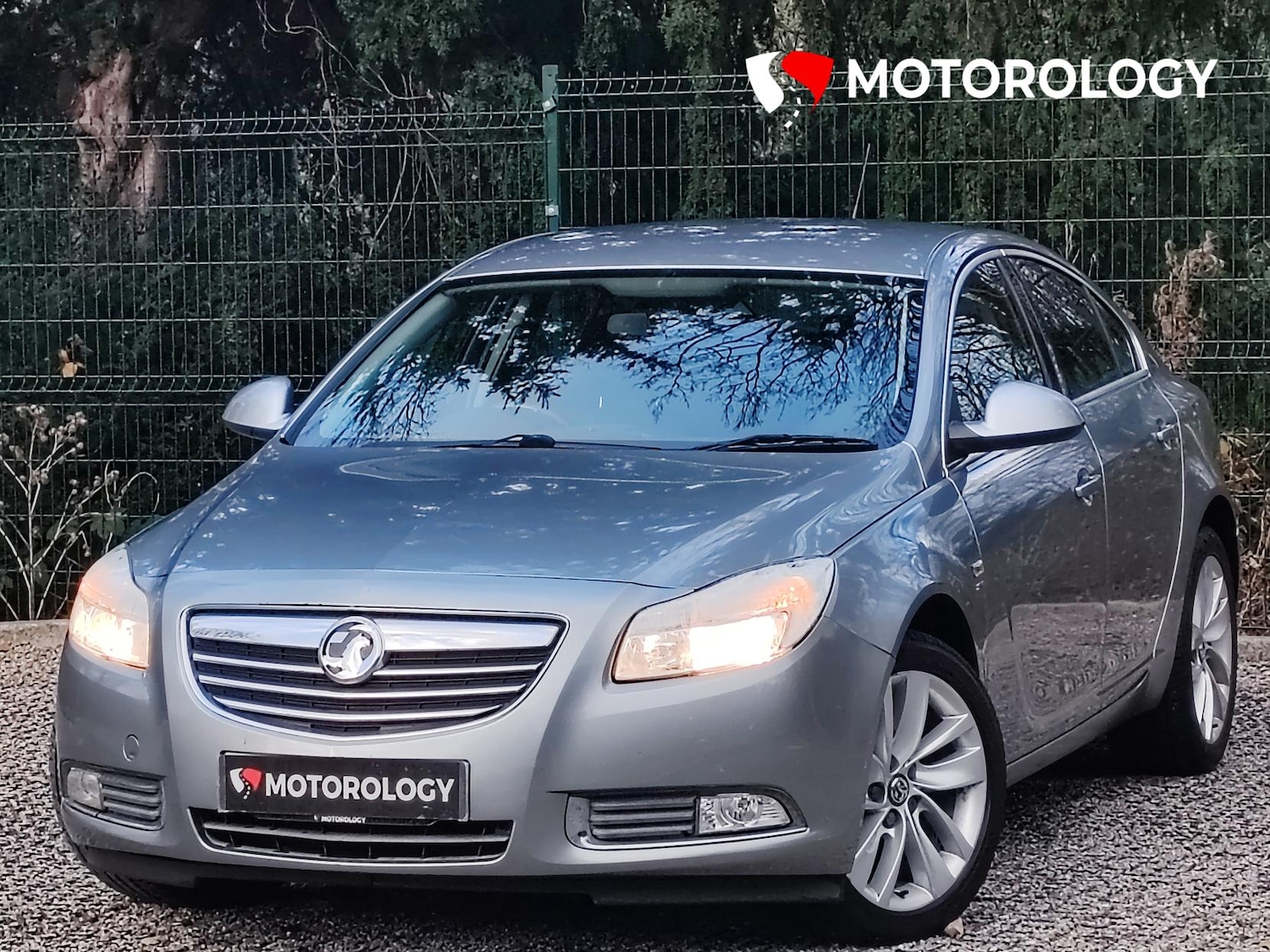 Used Vauxhall Insignia 2013 for sale - 76908418: Photo 2