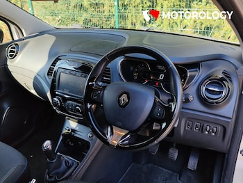 Used Renault Captur 2015 for sale - 77732744: Photo