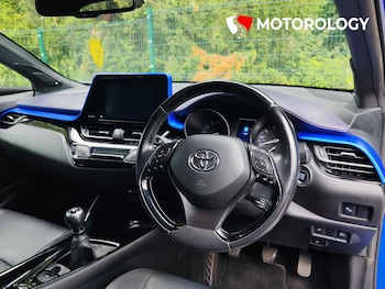 Used Toyota C-HR 2016 for sale - 78270511: Photo