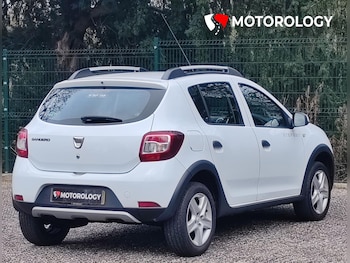 Used Dacia Sandero Stepway 2016 for sale - 77492832: Photo