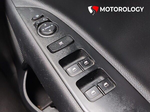 Used Kia Stonic 2021 for sale - 76322587: Photo 41