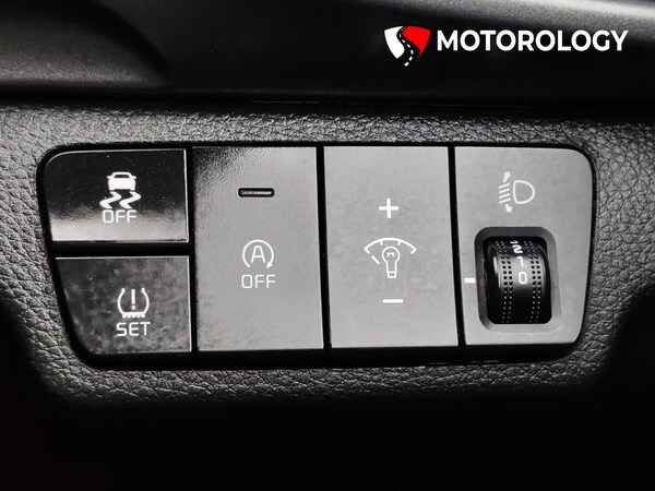 Used Kia Stonic 2021 for sale - 76322587: Photo 42