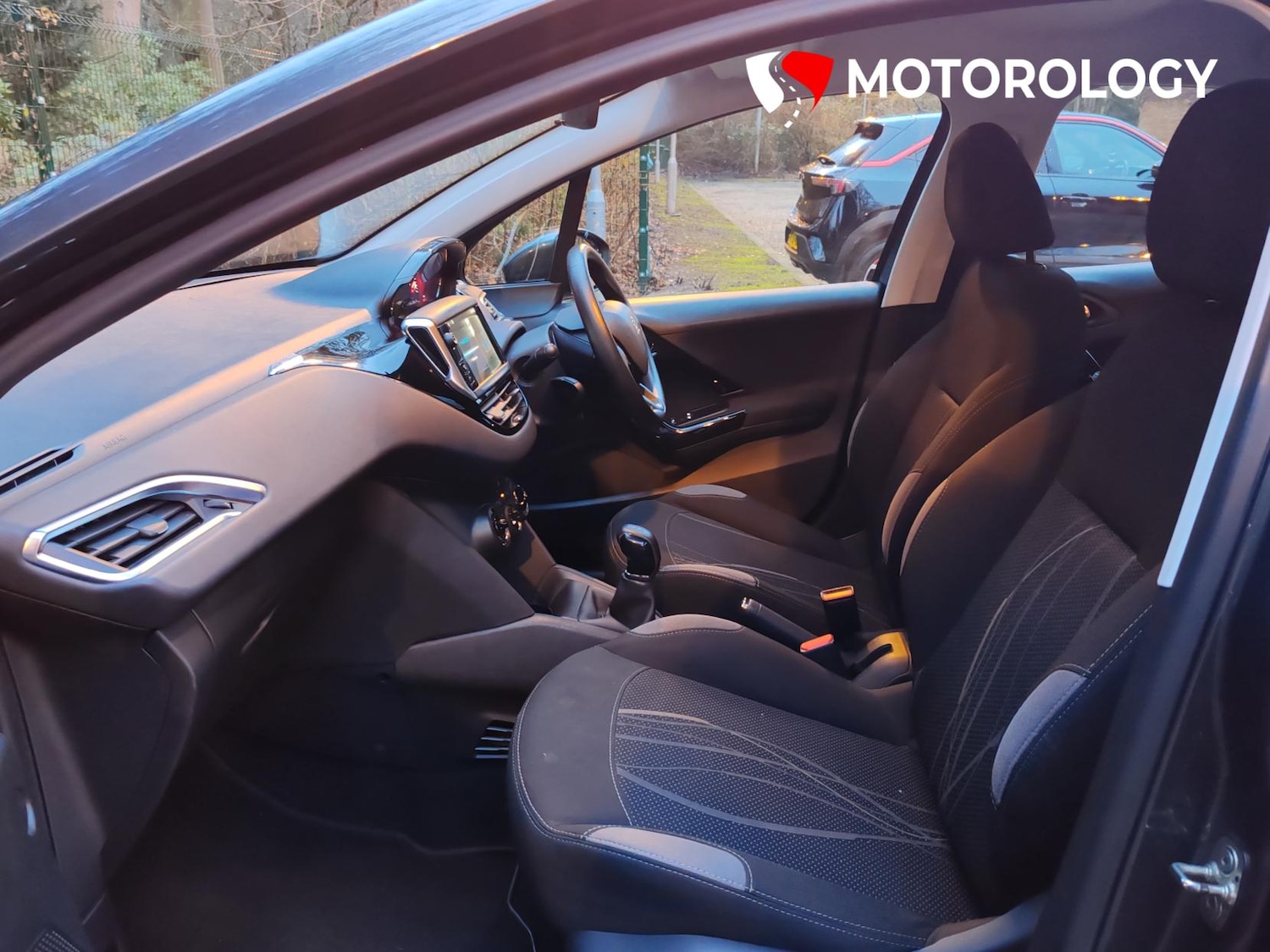 Used Peugeot 208 2014 for sale - 77026198: Photo 14