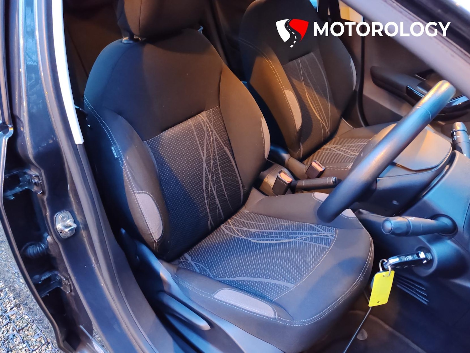 Used Peugeot 208 2014 for sale - 77026198: Photo 15