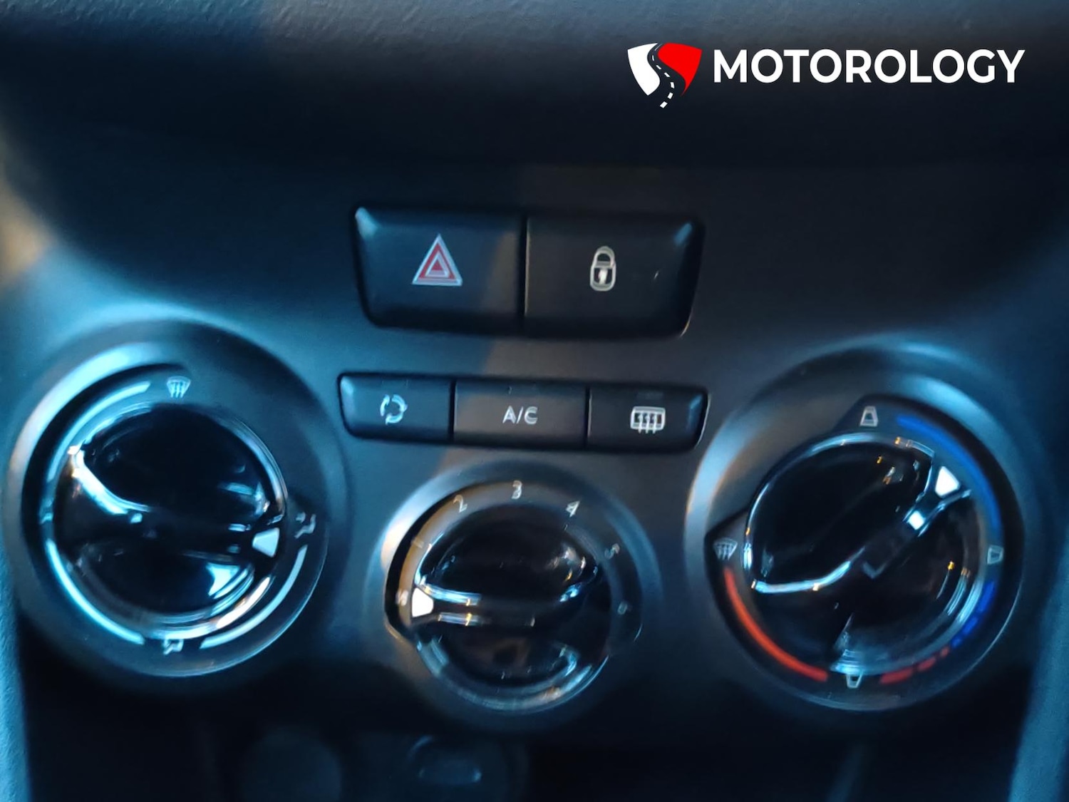 Used Peugeot 208 2014 for sale - 77026198: Photo 25