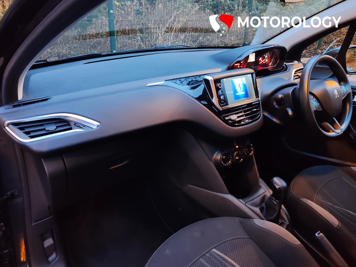 Used Peugeot 208 2014 for sale - 77026198: Photo 6