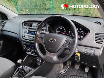 Used Hyundai i20 2015 for sale - 77020008: Photo