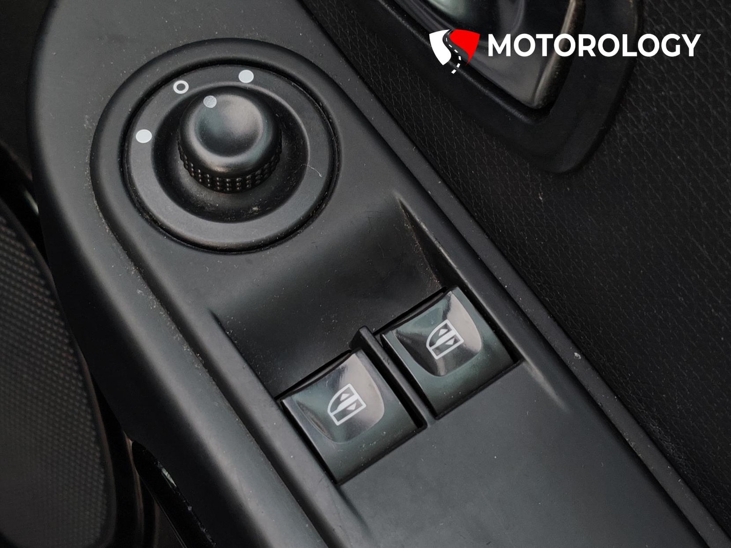 Used Renault Clio 2015 for sale - 77107945: Photo 37