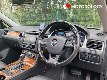 Used Volkswagen Touareg 2011 for sale - 78270503: Photo