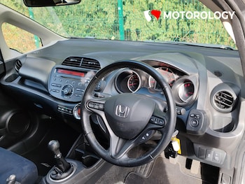 Used Honda Jazz 2014 for sale - 77640941: Photo