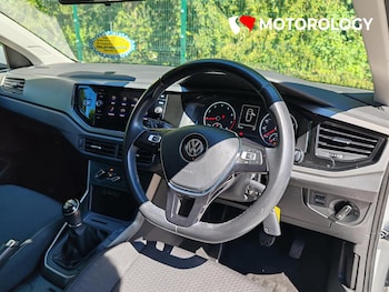 Used Volkswagen Polo 2019 for sale - 78687880: Photo