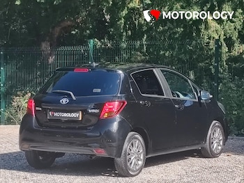 Used Toyota Yaris 2016 for sale - 75386918: Photo