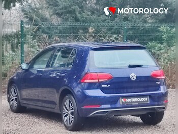 Used Volkswagen Golf 2017 for sale - 77220465: Photo
