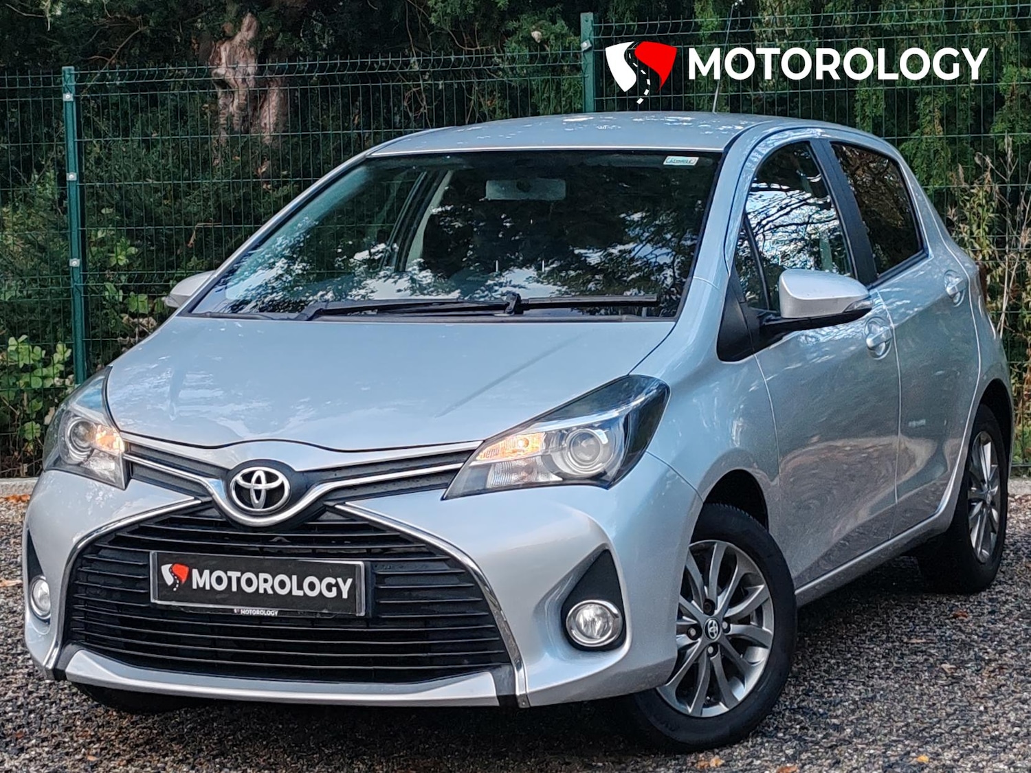 Used Toyota Yaris 2016 for sale - 76330081: Photo 2