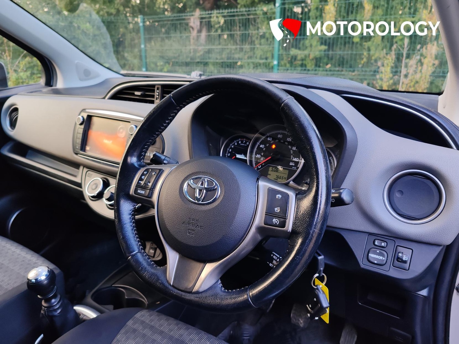 Used Toyota Yaris 2016 for sale - 76330081: Photo 3