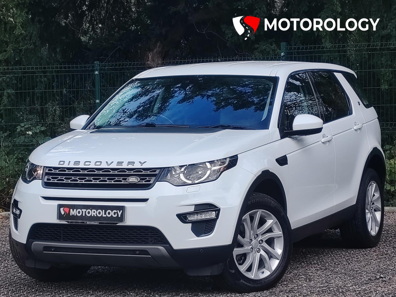 Used Land Rover Discovery Sport 2016 for sale - 76330085: Photo 2