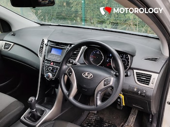 Used Hyundai i30 2013 for sale - 77650002: Photo