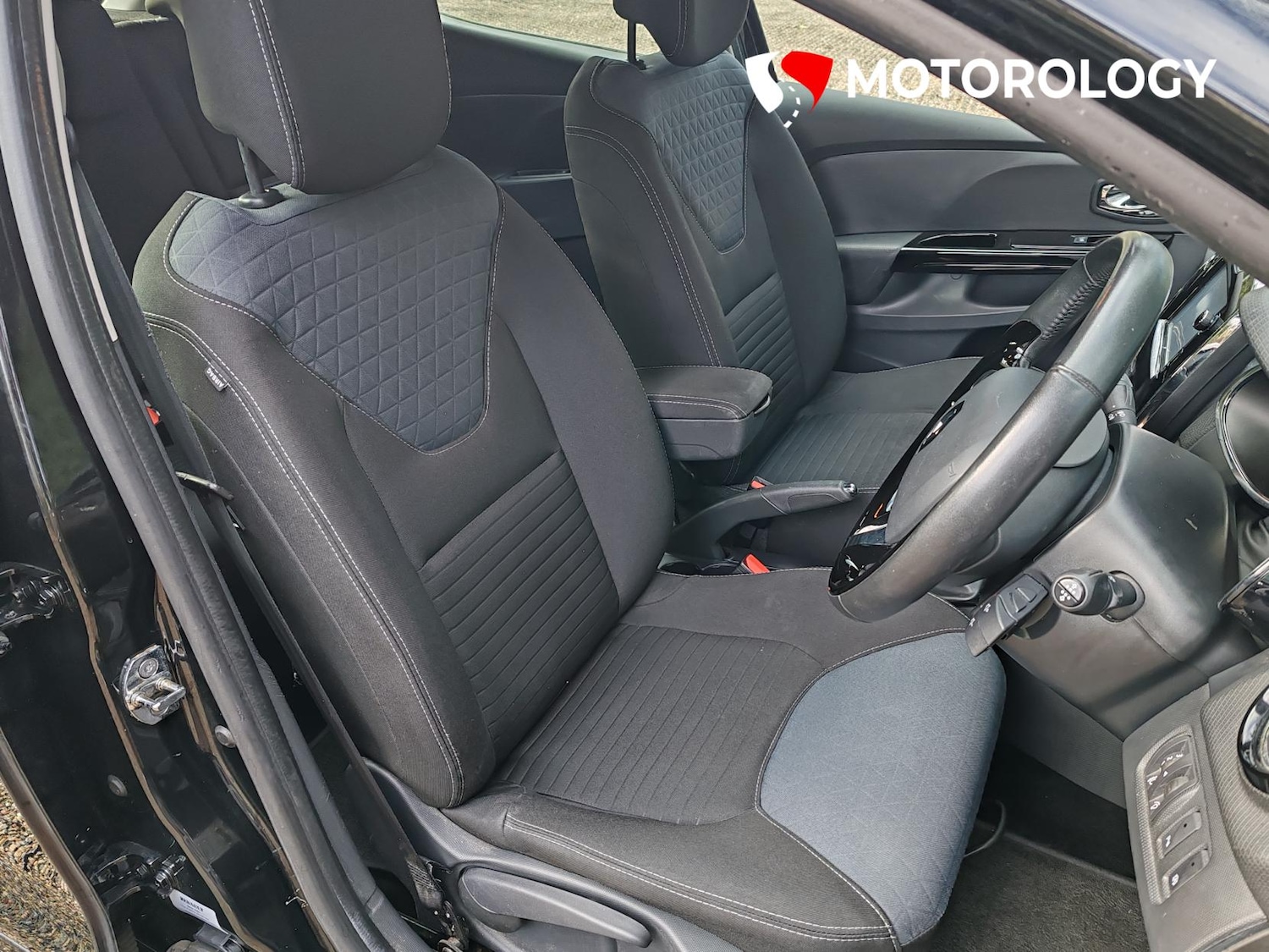 Used Renault Clio 2014 for sale - 76796738: Photo 15