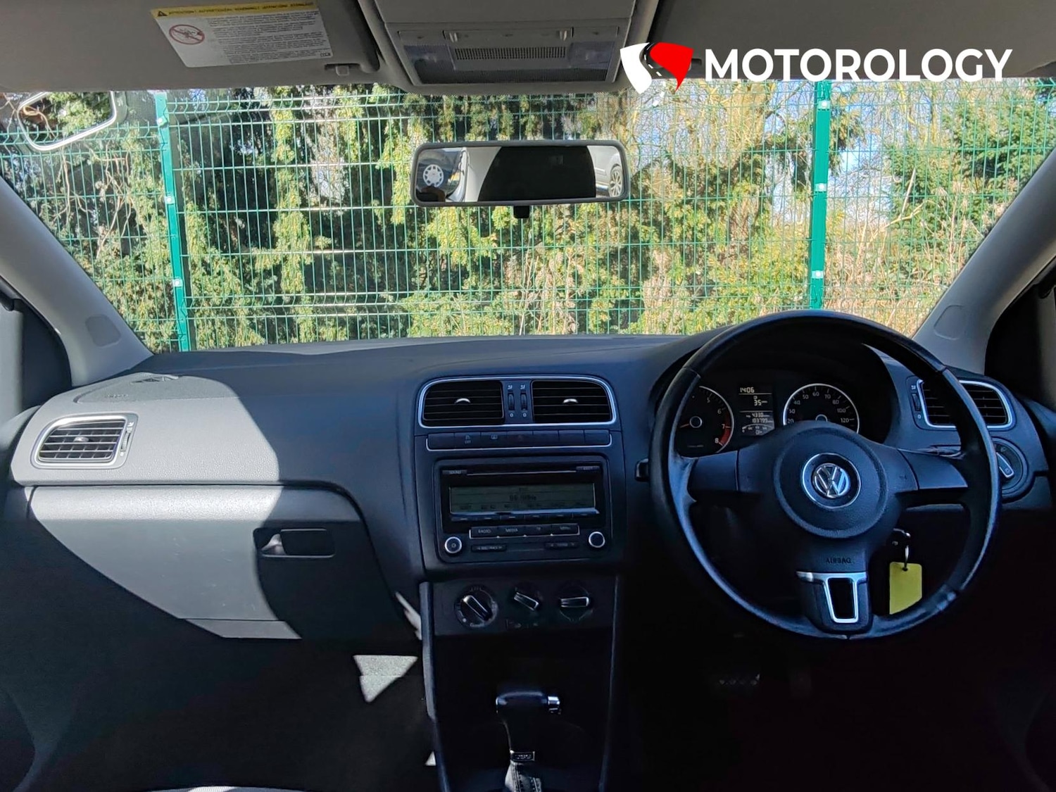 Used Volkswagen Polo 2010 for sale - 77890175: Photo 14