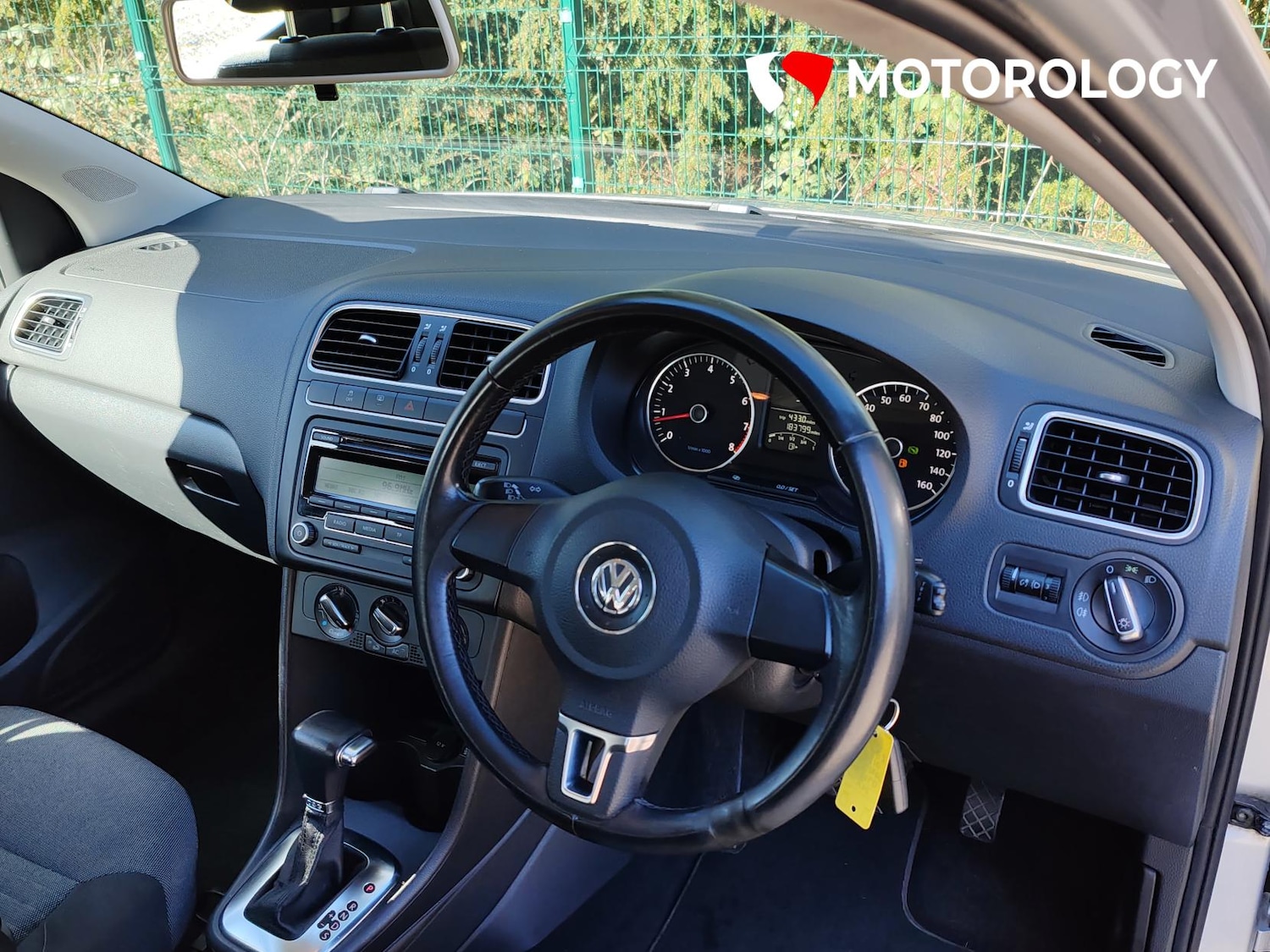 Used Volkswagen Polo 2010 for sale - 77890175: Photo 3