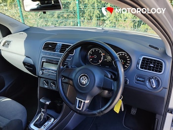 Used Volkswagen Polo 2010 for sale - 77890175: Photo