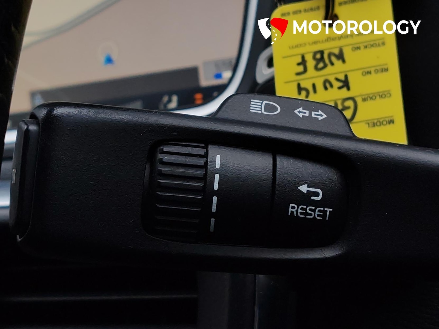 Used Volvo V40 2014 for sale - 77797870: Photo 31