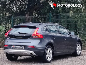 Used Volvo V40 2014 for sale - 77797870: Photo