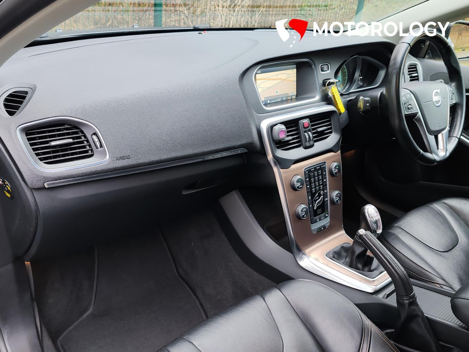 Used Volvo V40 2014 for sale - 77797870: Photo 6