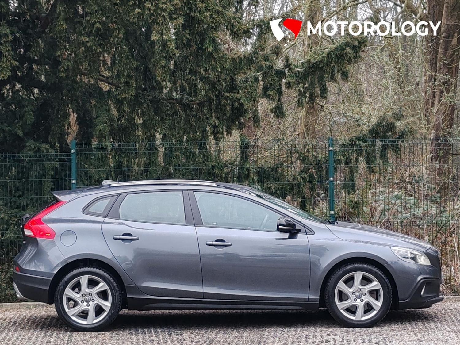 Used Volvo V40 2014 for sale - 77797870: Photo 9