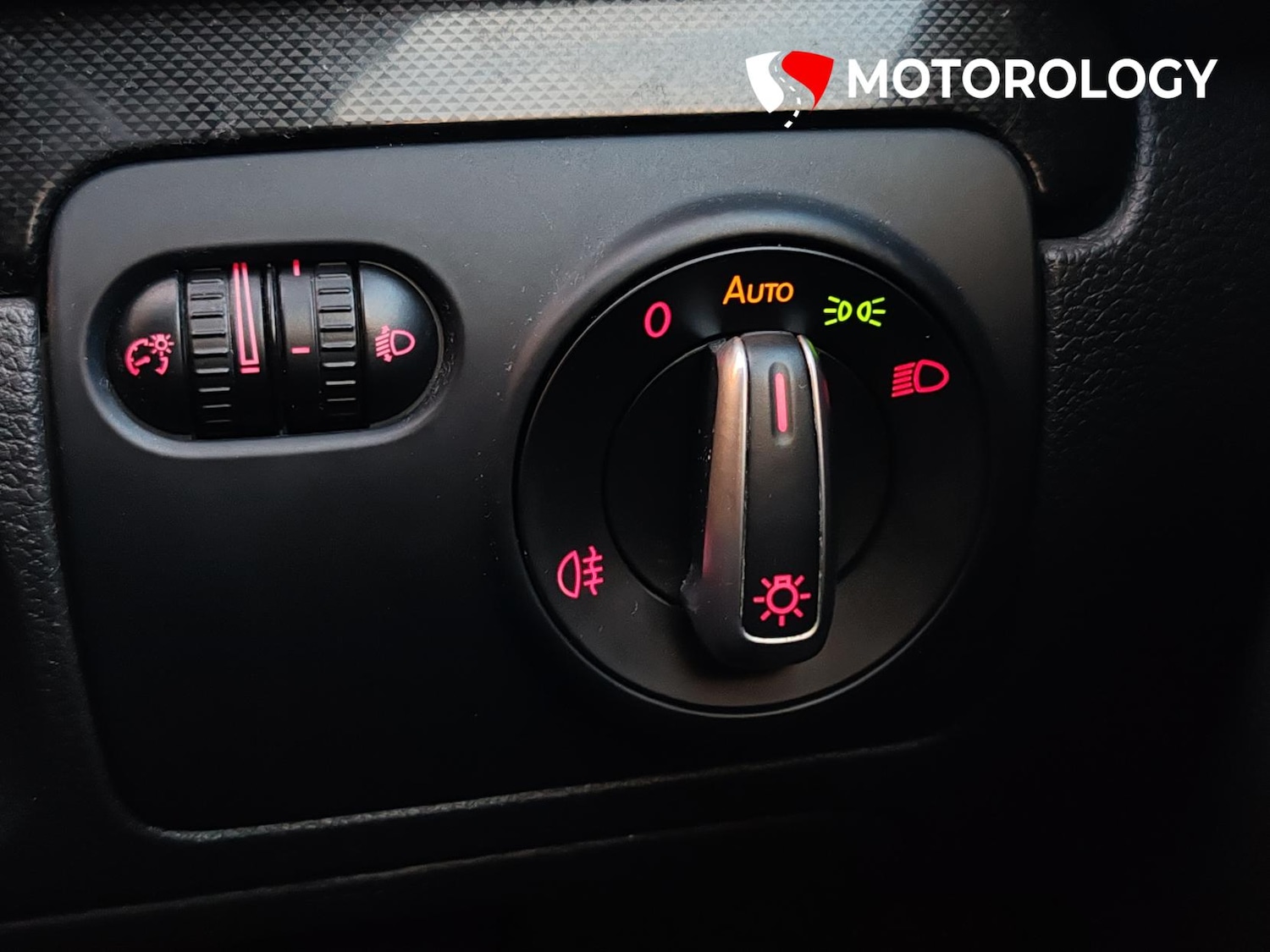 Used Volkswagen Golf 2011 for sale - 77087791: Photo 30