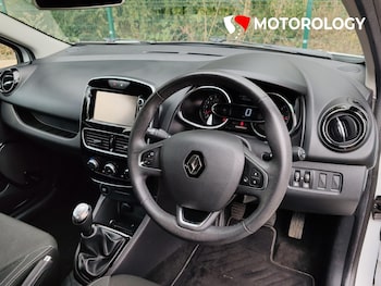 Used Renault Clio 2017 for sale - 77653319: Photo