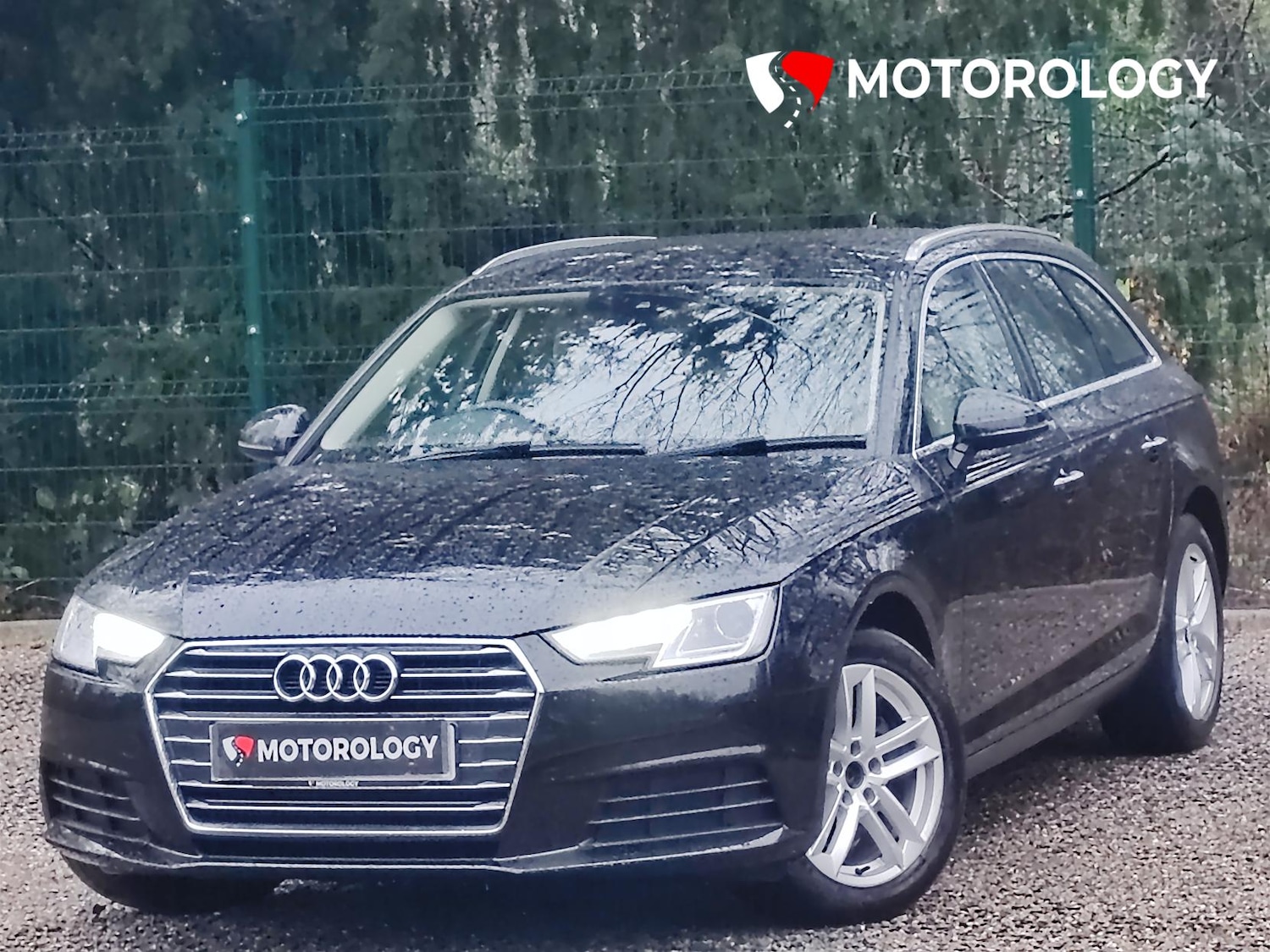 Used Audi A4 Avant 2016 for sale - 76945845: Photo 2