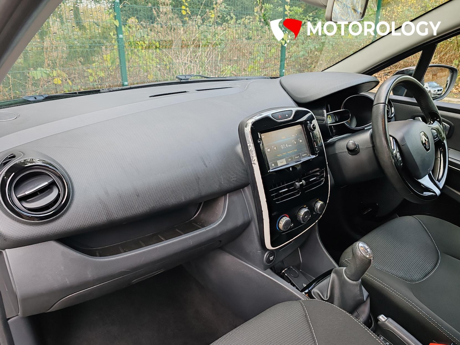 Used Renault Clio 2015 for sale - 76734998: Photo 8