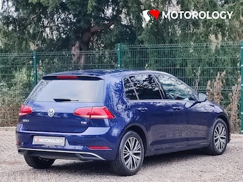 Used Volkswagen Golf 2017 for sale - 77020010: Photo