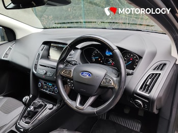 Used Ford Focus 2015 for sale - 77563424: Photo