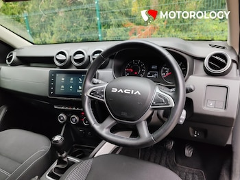 Used Dacia Duster 2023 for sale - 79474209: Photo