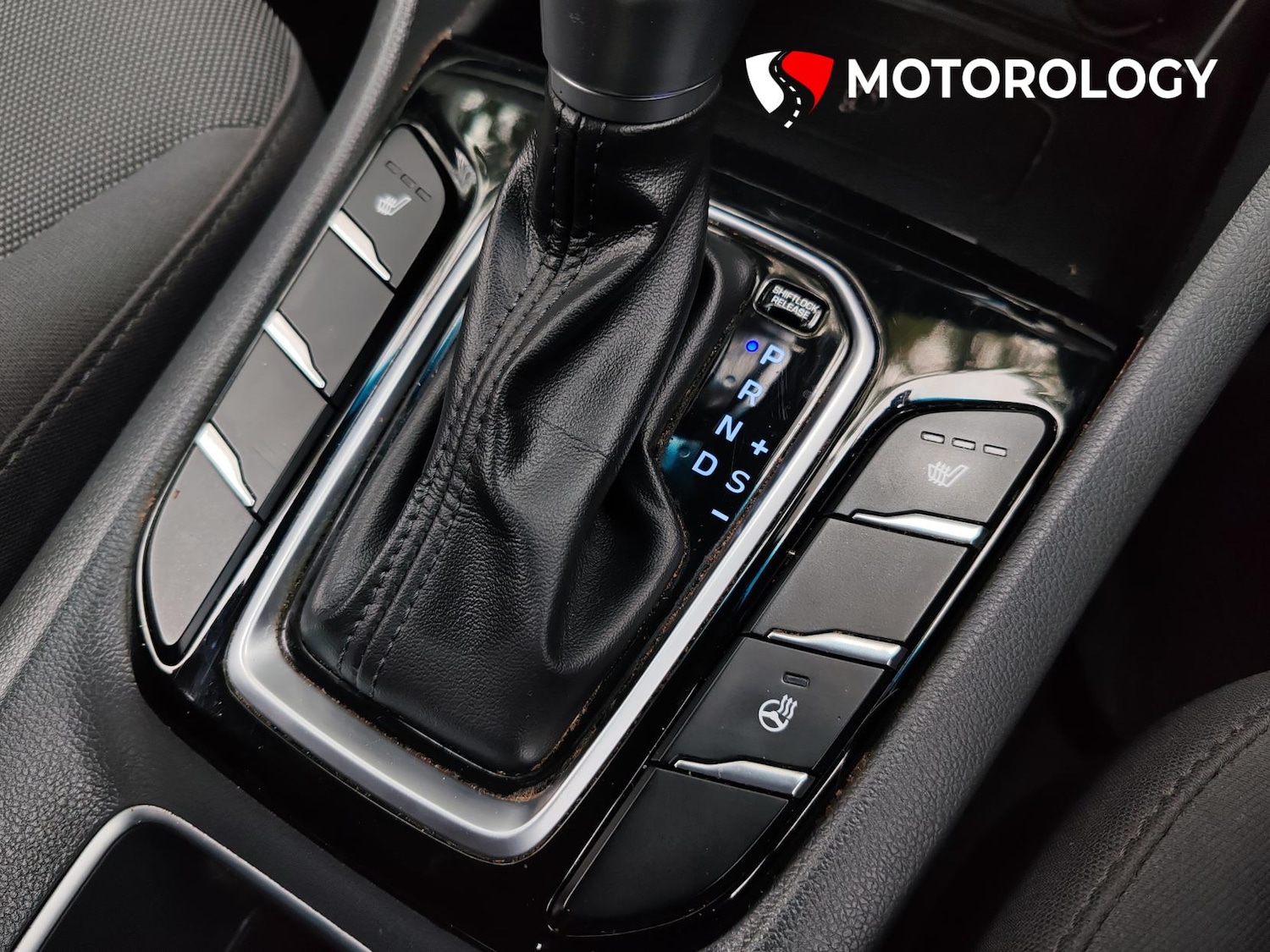 Used Hyundai IONIQ 2018 for sale - 76266324: Photo 32