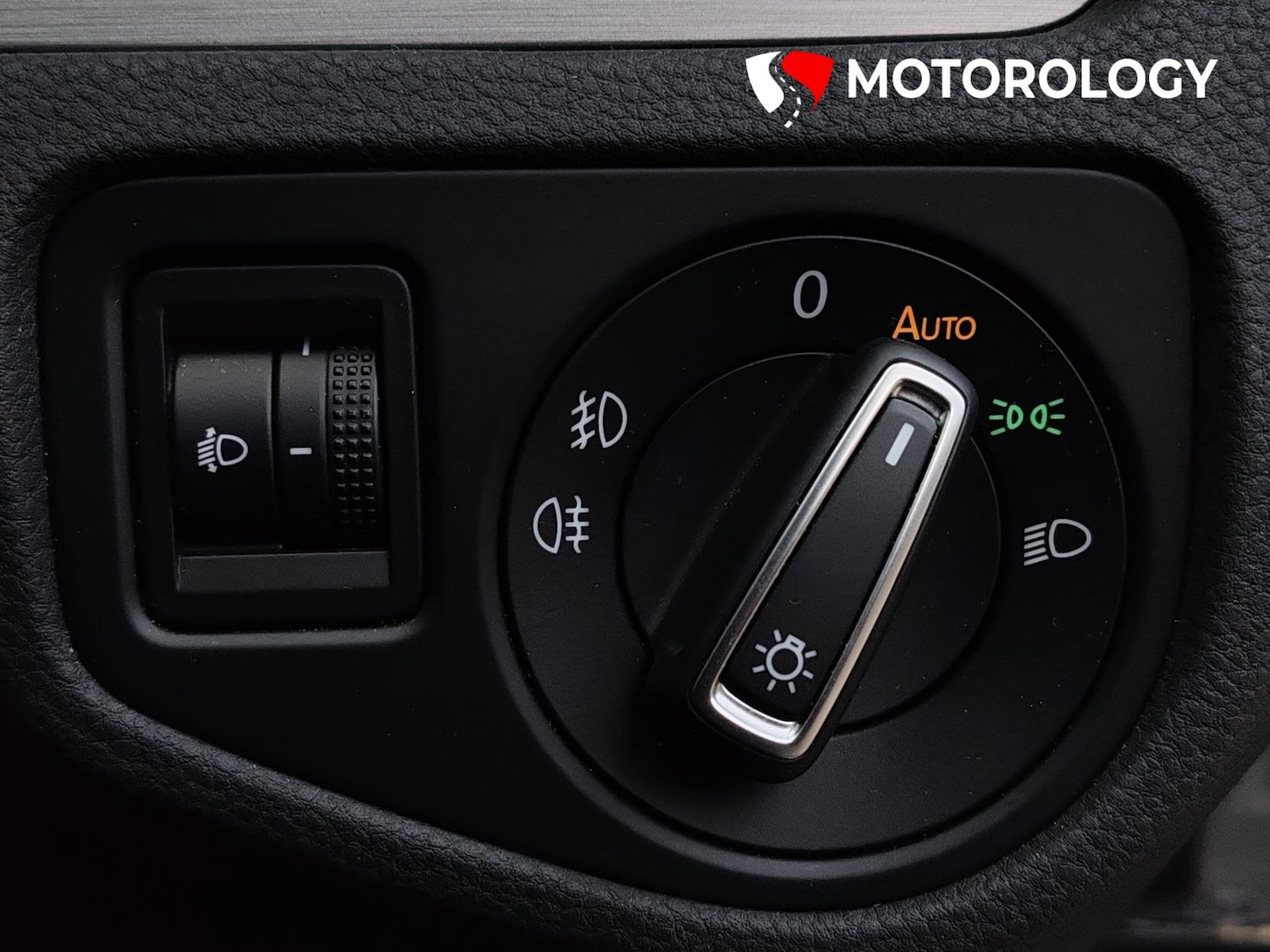 Used Volkswagen Golf 2016 for sale - 77804019: Photo 40