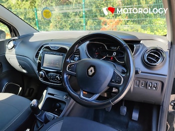 Used Renault Captur 2016 for sale - 79393905: Photo