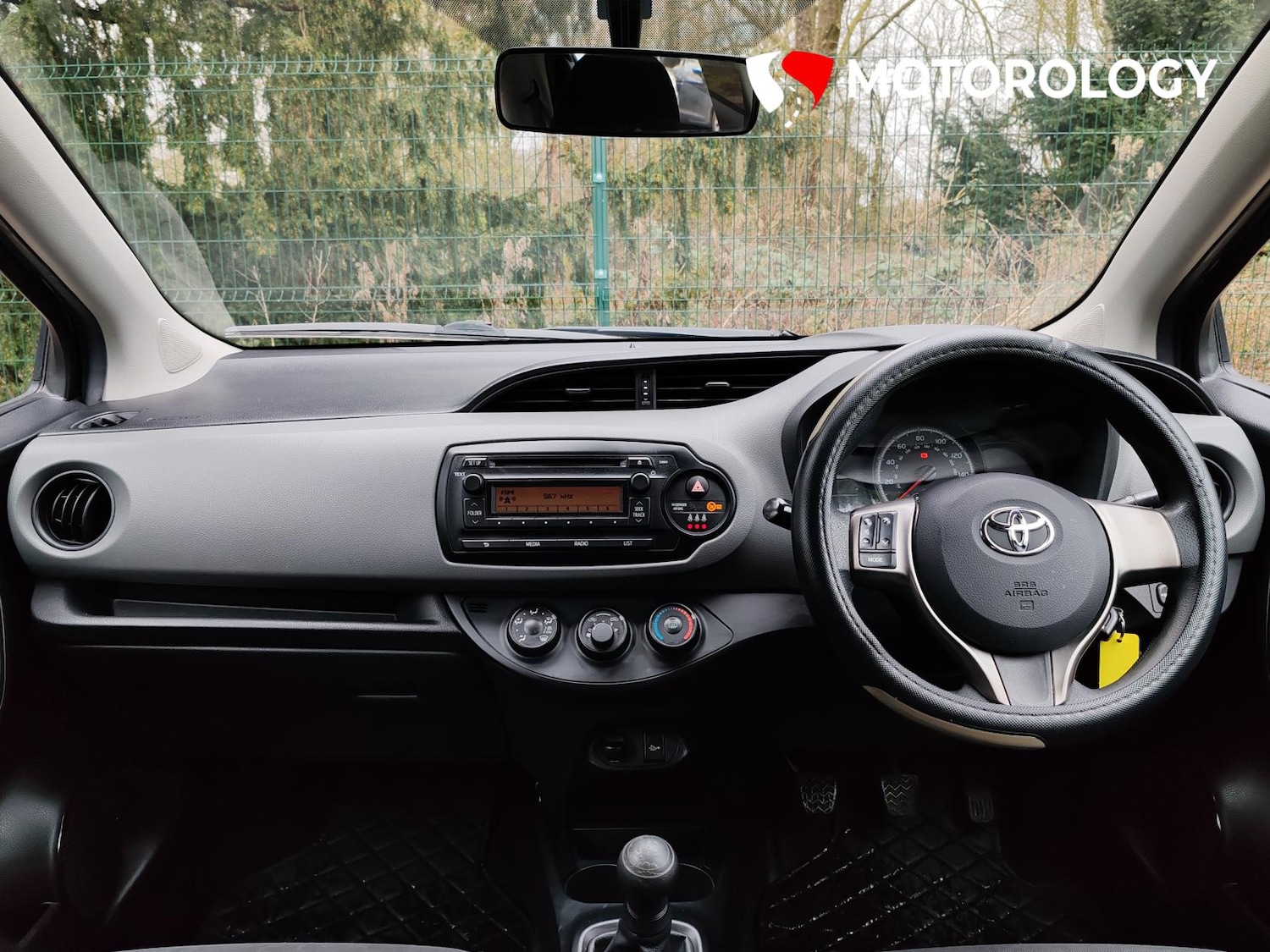 Used Toyota Yaris 2015 for sale - 77778714: Photo 11
