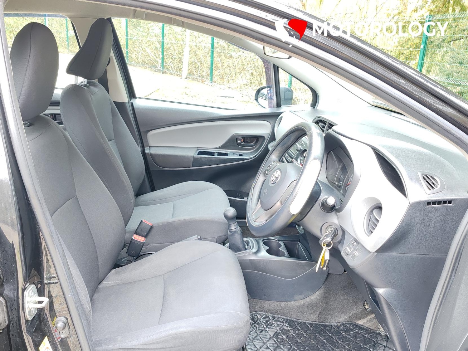 Used Toyota Yaris 2015 for sale - 77778714: Photo 12