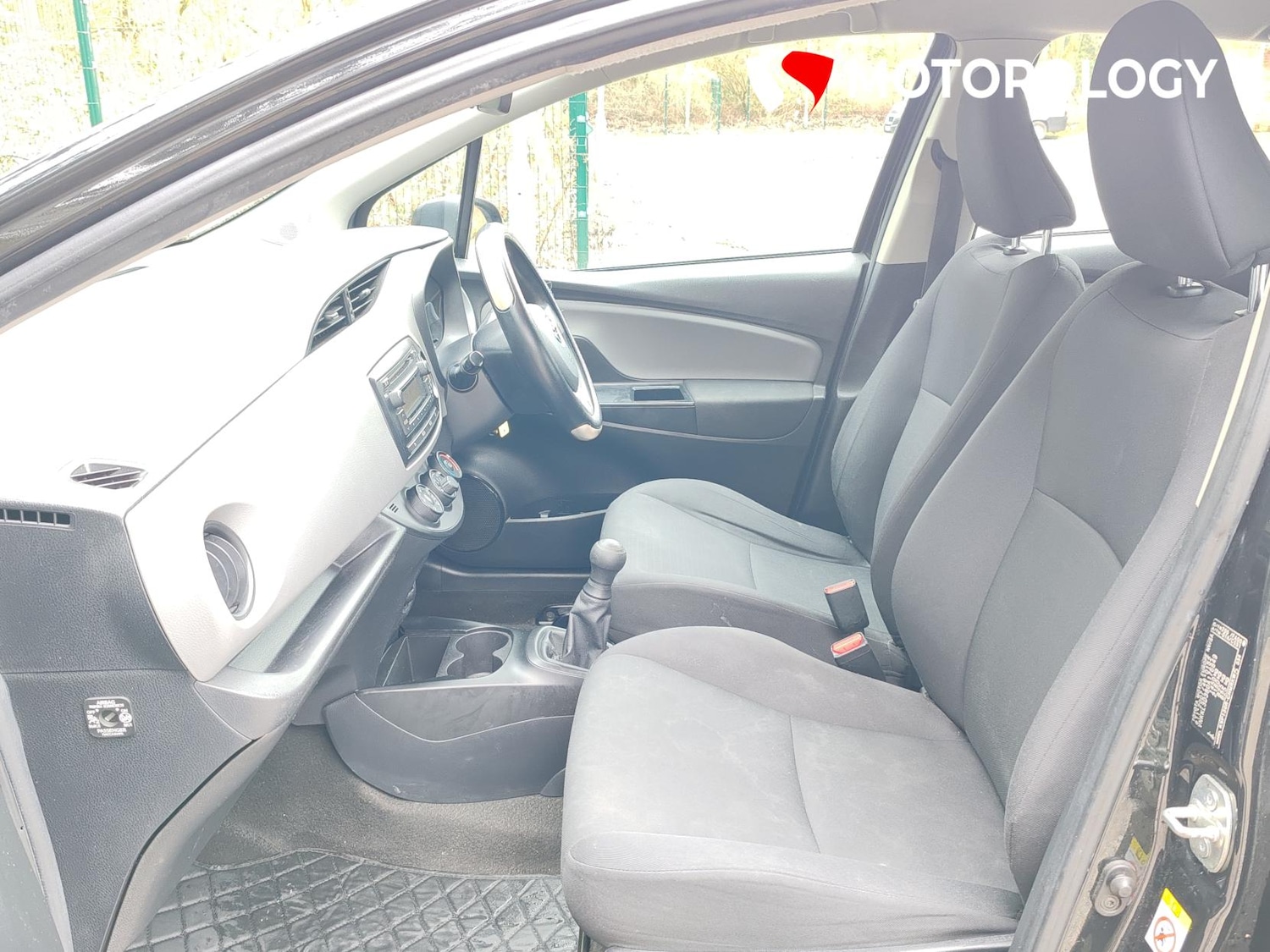 Used Toyota Yaris 2015 for sale - 77778714: Photo 13